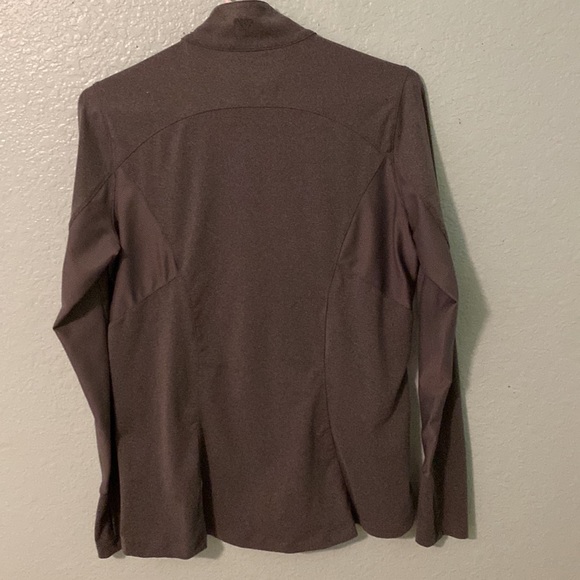 Never worn, im great condition - Picture 2 of 2